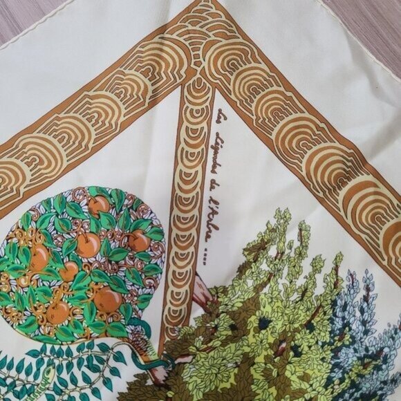 HERMES Scarf Carre 90 "Les Legendes de L'Arbre" Legend of the tree 100% Silk - Picture 3 of 6